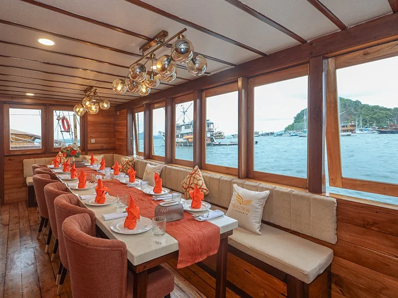 Elora Phinisi - Luxury Phinisi Komodo Charter 2026